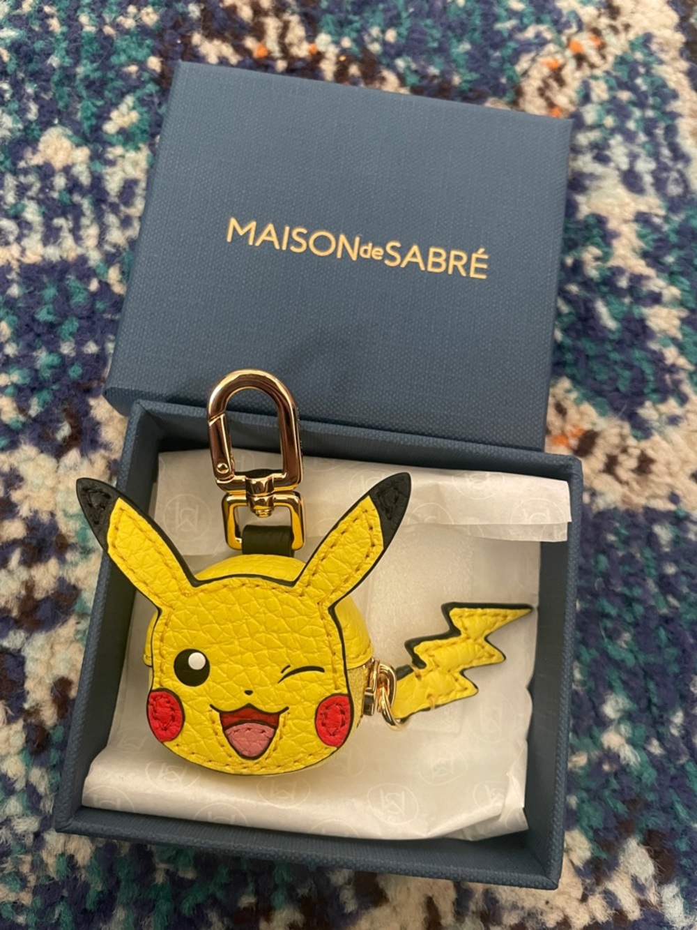 NIB Winking SABRÉMOJI Pokémon Charm - Picture 5 of 9